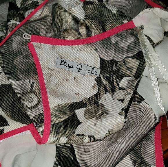 Floral Ivory/Cream, Black, Grey w/ hot pink trim tailored dress - Picture 9 of 13